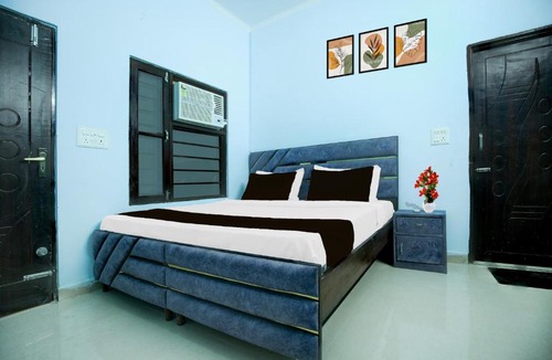 Kishangarh Hotel | Super Collection O by OYO Nayagaon Vikas Nagar