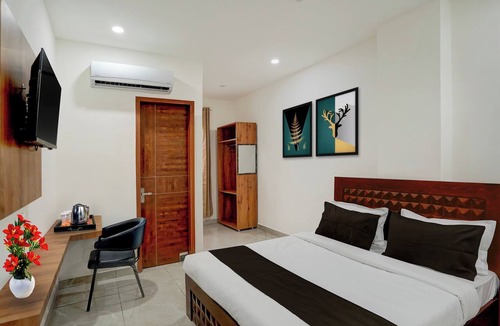 Kharar Hotel | Super Collection O by OYO Nayagaon Vikas