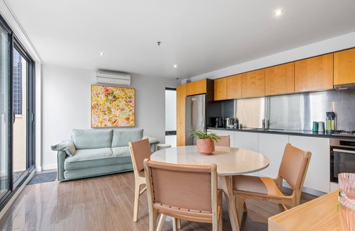 Chinatown Apartment | Superb 1-Bed CBD Pad with Private BBQ Area