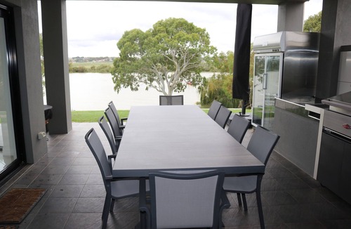 White Sands House | Superb house with direct river access. 10 Guests Shared private pontoon