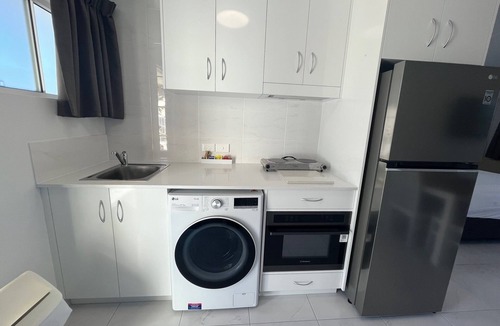 Emu Park Apartment | Superior Studio Unit 4