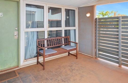 Port Hedland Ski Chalet | Supersized Studio Inexpensive 1x1