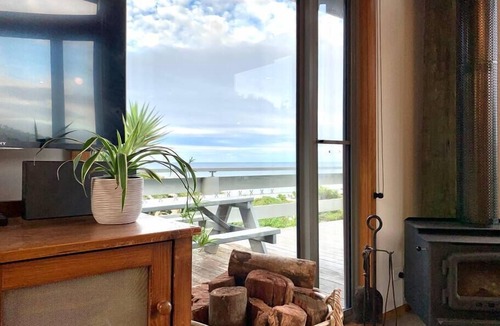 Separation Creek House | Surf Shack - Beach Front