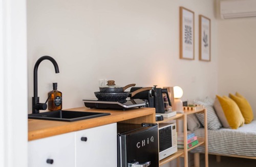 Wooloweyah House | Surf Shack Bungalow - Oceanstays
