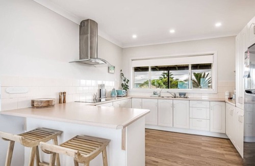 Middleton Apartment | Surfers Reserve - Sophisticated Beachfront Sanctuary
