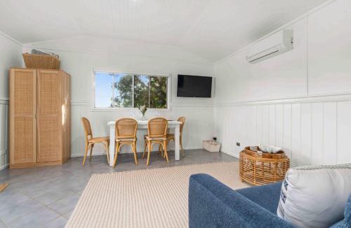 Culburra Beach Apartment | Surfrider Studio - Pet Friendly - 50m to Beach!