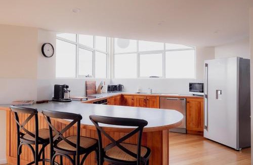 Dodges Ferry Apartment | Surfside House Dodges Ferry coastal retreat