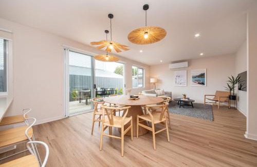 McCrae House | Surrey Sunset Sanctuary in McCrae