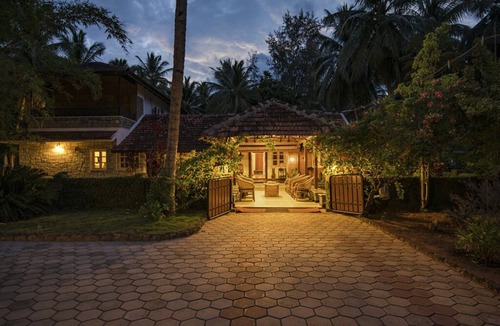 Sethumadai Other | Surrounded by Greenish Cozy Stay @ Pollachi