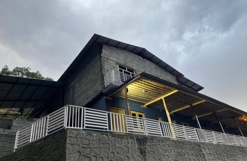 Tehri House | Surrounded by mesmerising multitude of trees, beautiful valleys, and Mrig (deer)
