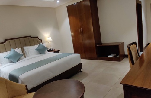Patia Hotel | SURYANSH HIGH CITY