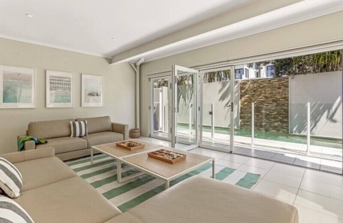 Sunrise Beach House | Sweeping ocean views in Sunrise Beach