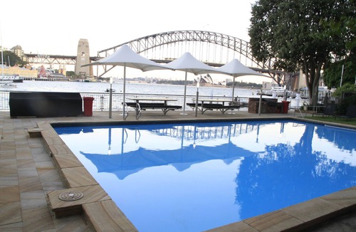 McMahons Point Apartment | Sydney Harbour Bridge Views at Pool | Sleeps 4 | Parking