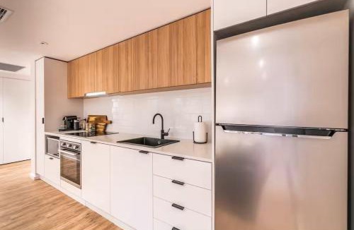 Glenelg Hotel | Taft Apartments