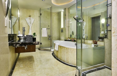 Royapettah Hotel | Taj Club House
