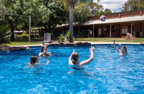 Moama Resort | Tasman Holiday Parks - Merool on the Murray