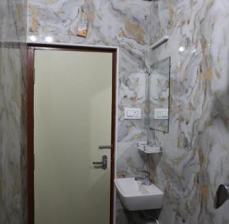 Tiruvallur Hotel | Temple View Residency