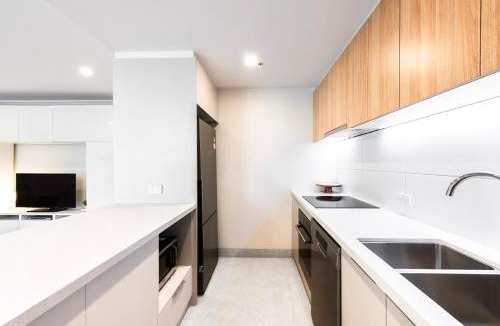 Chinatown Apartment | Tennis & Tranquility on Exhibition