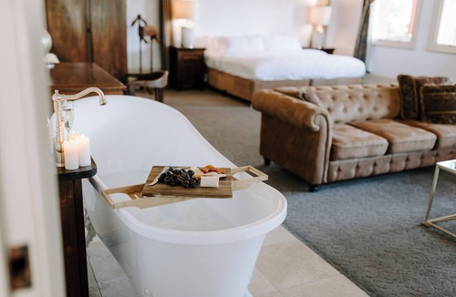 Warwick Hotel | The Abbey