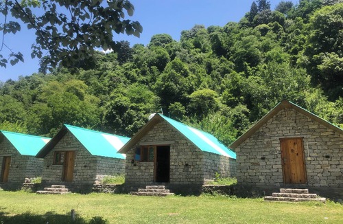 Manali RV Rental | The Ambika Huts.