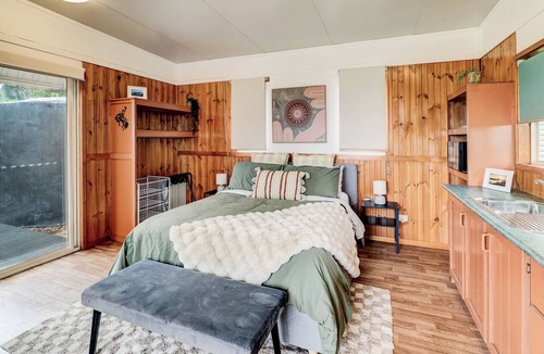 Mount Archer Cabin | The Archer Retreat – Ideal for Large Groups, DIY Events & Unforgettable Stays