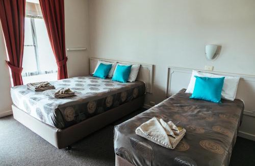 Broken Hill Hotel | The Argent Motel