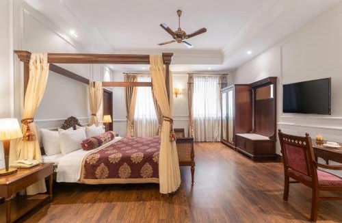 Park Street Hotel | The Astor