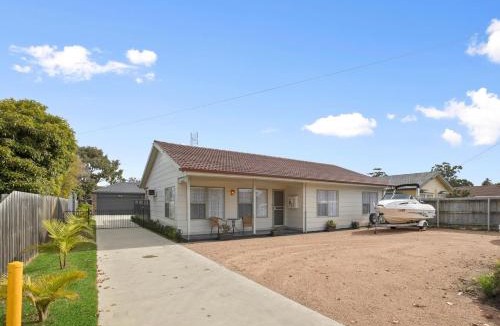 Paynesville House | The Aviary
