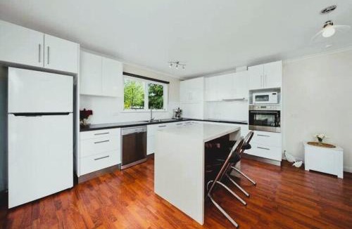 Richmond House | The Baker's Cottage in the Heart of Richmond Sleeps 6