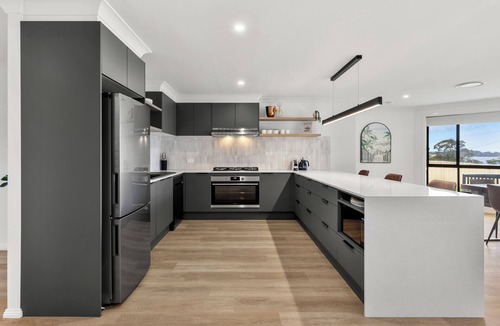 St. Georges Basin House | The Basin Cove - Sleeps 10 - Beautiful Water Views