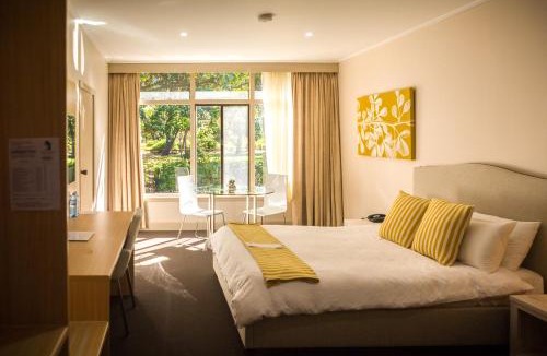 Whyalla Hotel | The Beach Hotel Whyalla