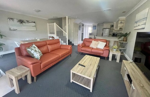 Coffs Harbour Apartment | The Beach House # 15 Paradise Waters