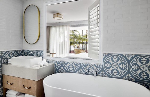 Toukley Hotel | The Beachcomber Hotel & Resort, an Ascend Collection Resort