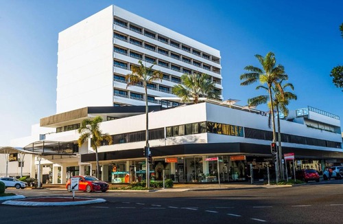 Cairns Central Business District Hotel | The Benson Hotel