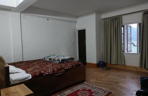 Bomdila House | The Blooming Tulip