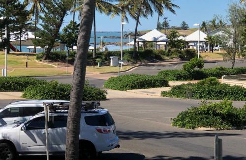 Emu Park House | The Castaway