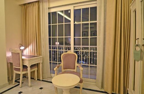 Shavri Colony Hotel | The Castle by KLR