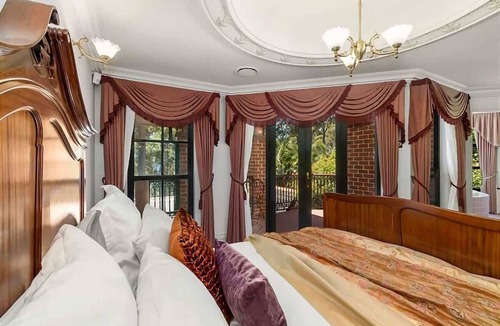 Lilli Pilli House | The Castle Lilli Pilli Beach