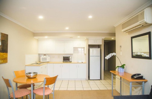 Rockhampton Hotel | The Cosmopolitan Motel and Serviced Apartments