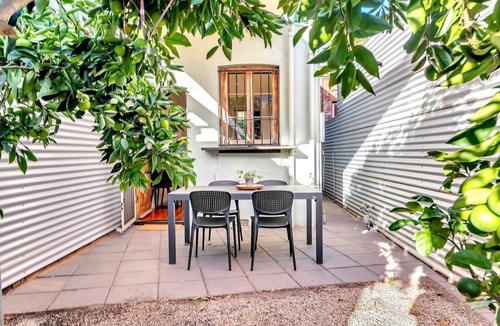 Adelaide Central Business District Cottage | The Cosy Corner Classic Haven with Modern Comforts