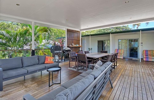 Picnic Bay House | The Deck on Picnic