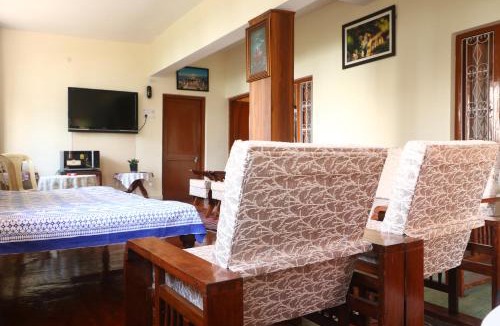 Pauri House | The Deodar Inn