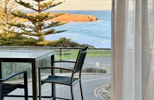 Port Elliot Apartment | 'The Dolphins 7' - 'A View To Remember'