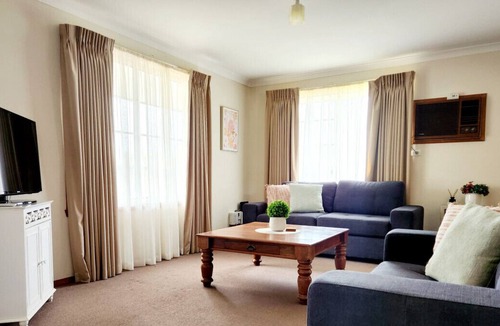 Shepparton South House | The Edward - Central Unit