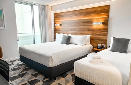 Griffith Hotel | The Gem Hotel