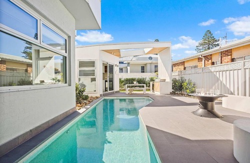 Shellharbour House | The Grand Ocean Vista