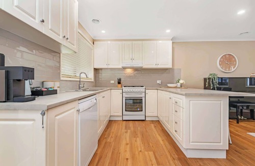 Moama House | The Great Escape - Echuca Holiday Homes