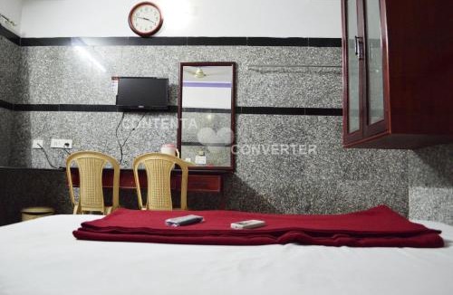 Periamet Cabin | THE GREENS - Near Chennai Central Railway Station