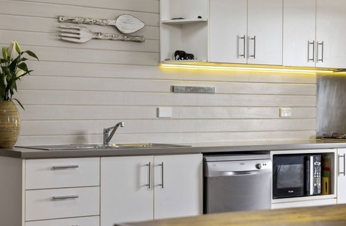 Arrawarra Headland House | The Harbour Master - large and comfortable family friendly house