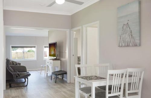 Narooma House | The Inlet Cottage